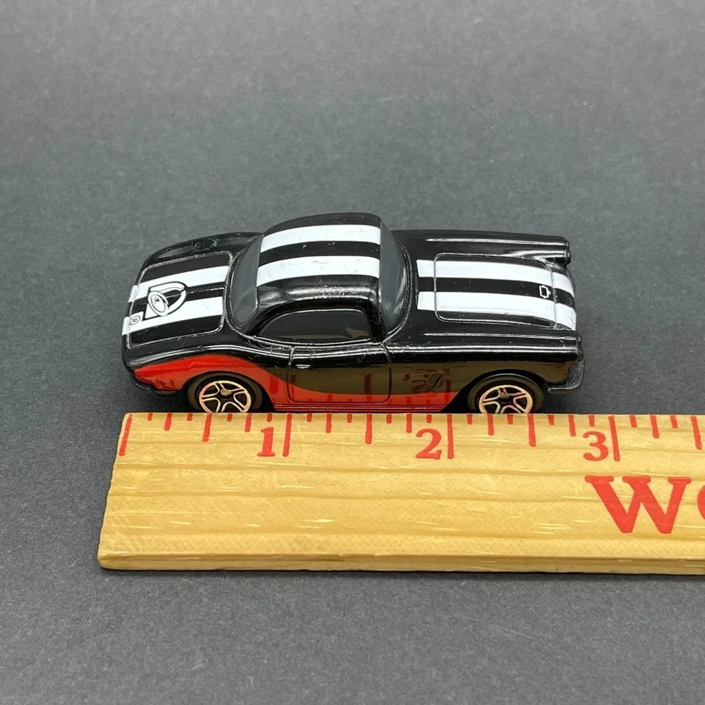 Matchbox Madness 1962 '62 Chevrolet Chevy Corvette Taco Bell Series Diecast 1/64